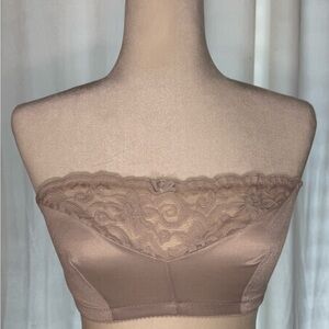 Elegant Lace Trimmed Bandeau Bra